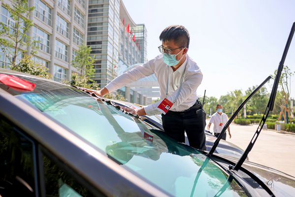 全力以赴，鑄就會務保障的堅實后盾——記黨代會服務保障團隊
